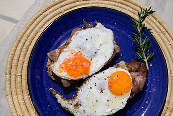 Snack at Kavos pool bar