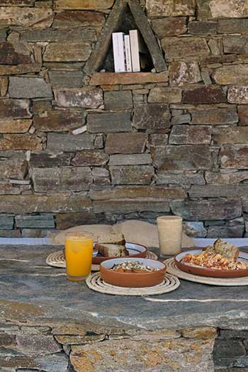 Snack at Kavos pool bar