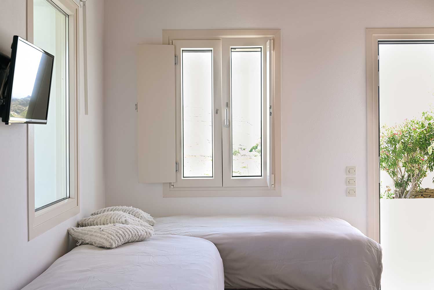 L'intérieur du studio familial Louisa à Kavos